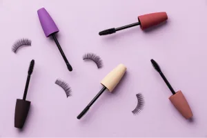 Was ist besser – Wimpernverlängerung oder falsche Wimpern?